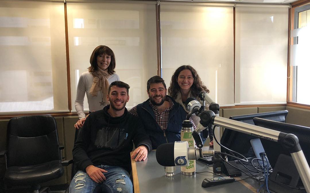 Puertas Abiertas, el programa de APL en la Fm 95.5, tuvo esta semana visitas en el estudio y abarcó la realidad política y social.