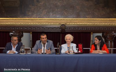 APL entregó la «Rosa de Plata a la Mujer Trabajadora 2019» a la Presidente de Abuelas de Plaza de Mayo, Estela de Carlotto.