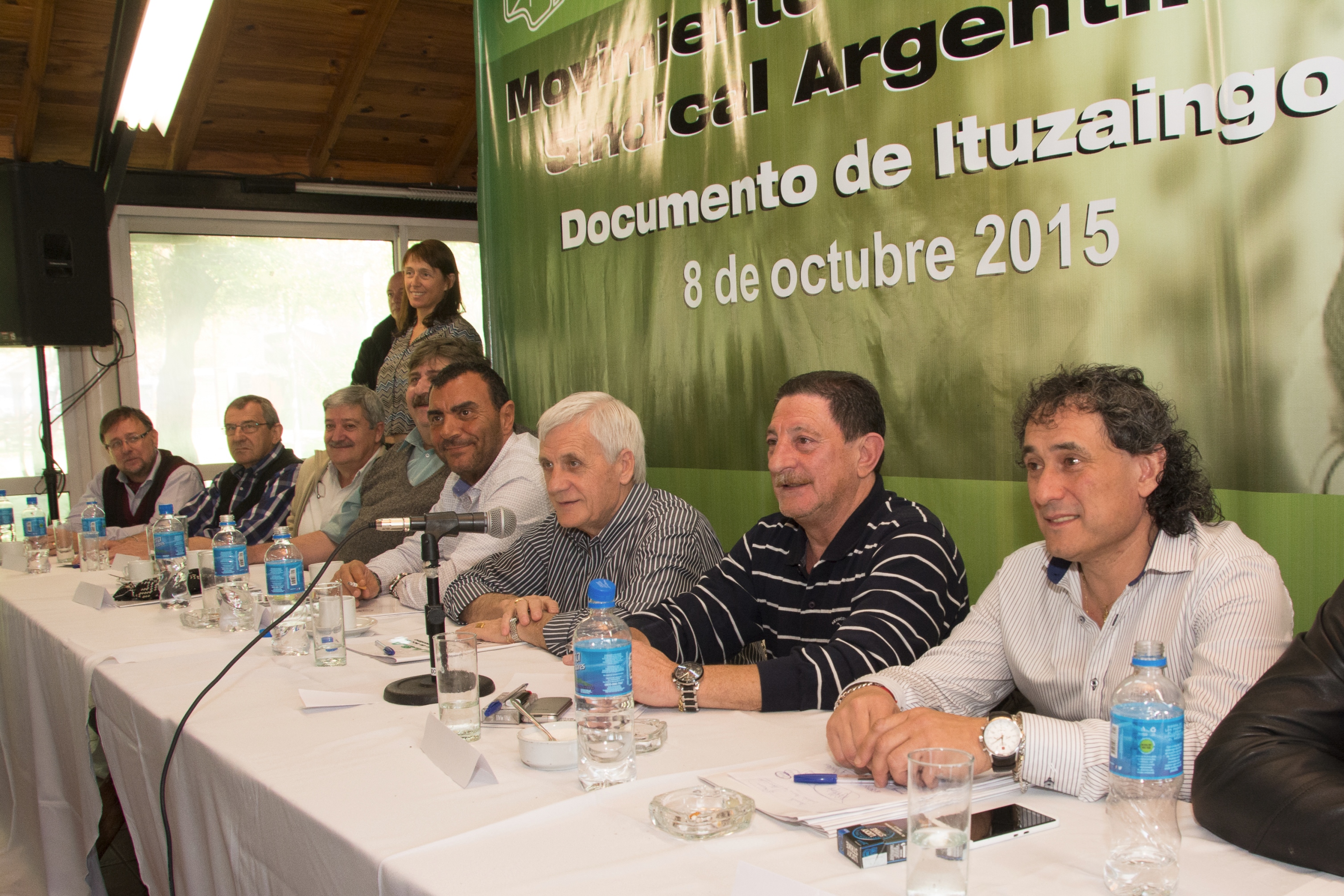 Encuentro Histórico en el Polideportivo de la Asociación del Personal Legislativo