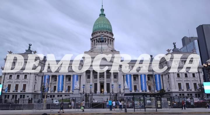 Nunca olvidar que la democracia es el camino para resolver los problemas de la Argentina